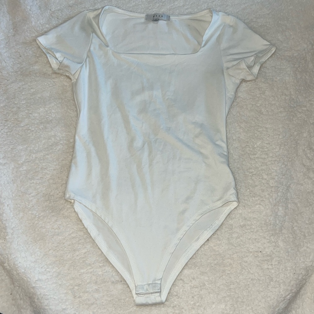 Gaze short sleeve bodysuit